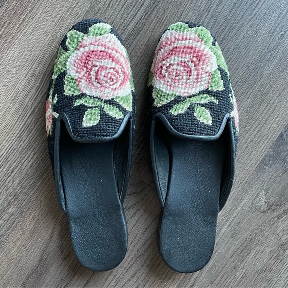 Patricia Green Shoes - PATRICIA GREEN- Vintage Needlepoint Rose Mules Size 7